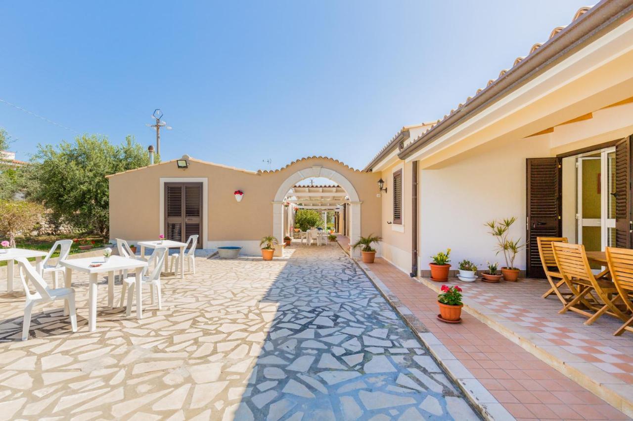 Villa Degli Ulivi Авола Екстер'єр фото